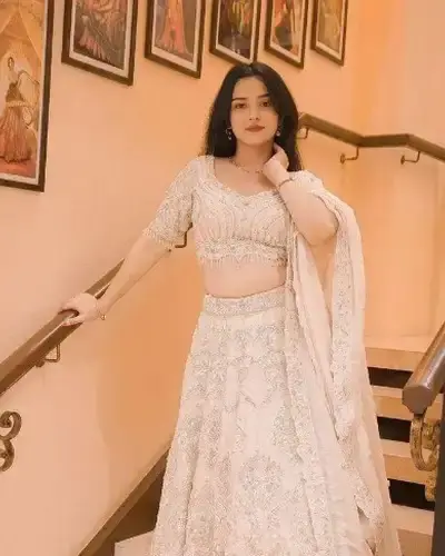 Escort Paderu